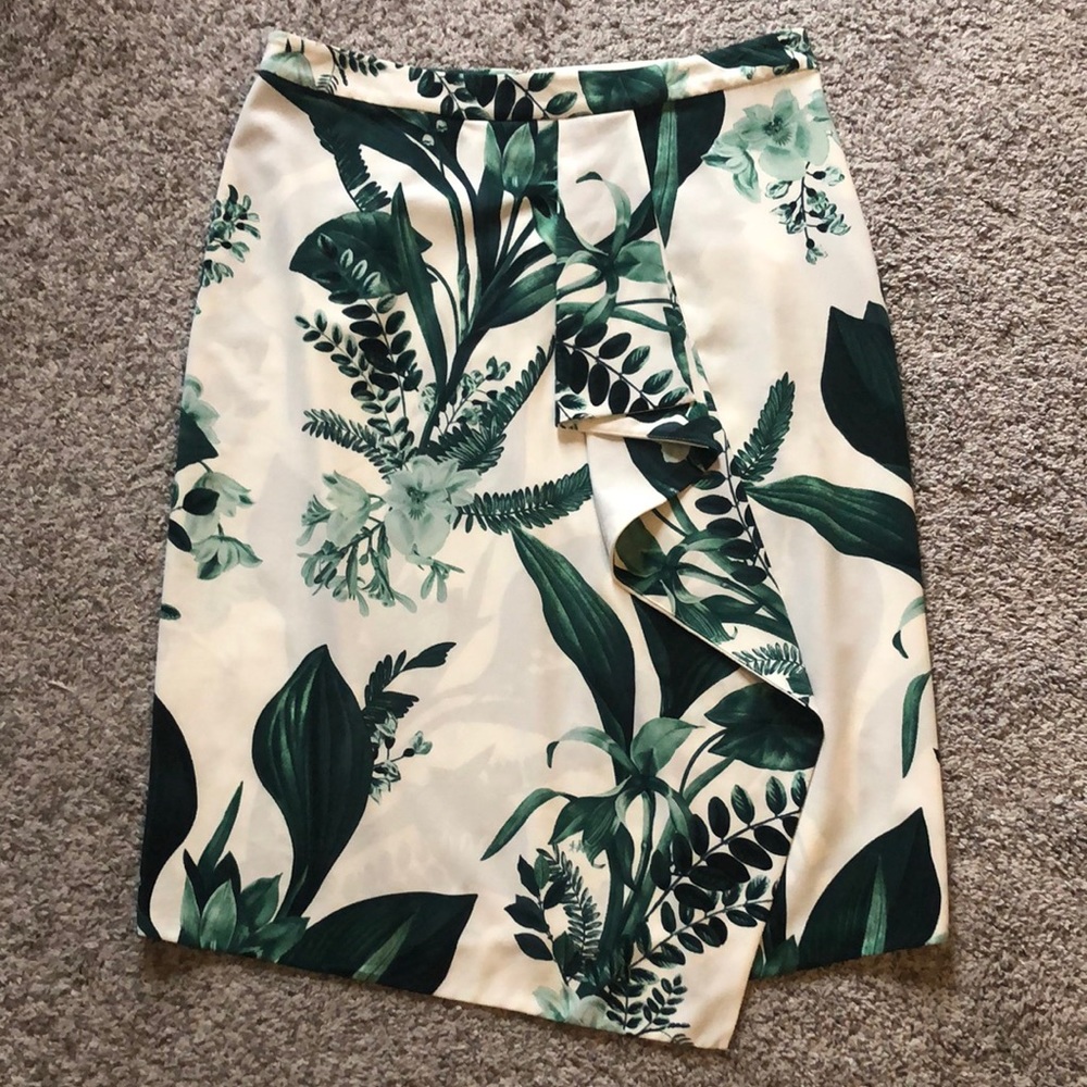 Halogen Skirt
